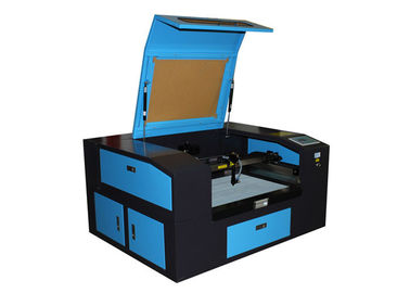 Máquina de gravura do corte do gravador do laser do CO2 do ofício da arte com o tubo do laser 50w