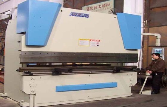 maquinaria do freio da imprensa hidráulica do CNC do sulco de 6mm V para para as placas de aço de dobra 160T/3200mm