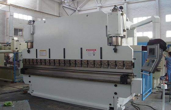 Freio da imprensa hidráulica do CNC de Delem, dobrador da chapa de aço da espessura 200T de 6mm