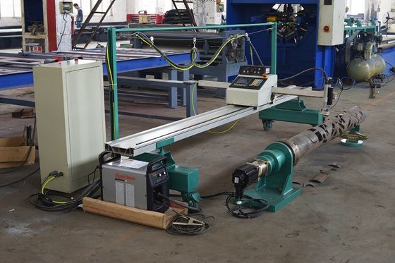 Máquina de corte de portas de postes de luz de 2500 mm, máquina de corte de portas de postes de luz de plasma CNC